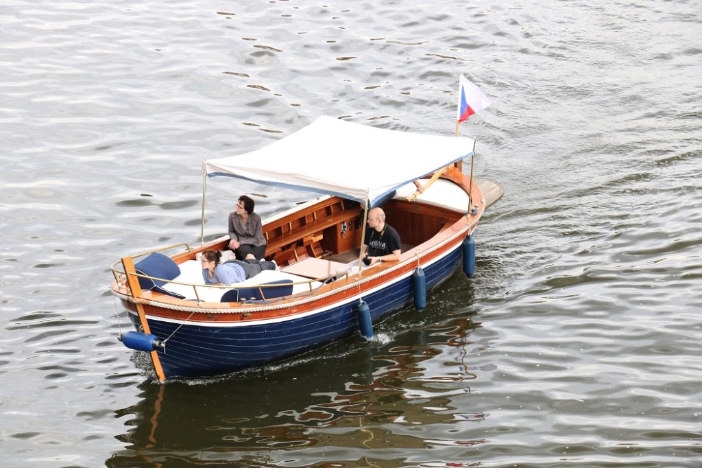 Лодка на Влтаве. Организованный тур в Чехию.