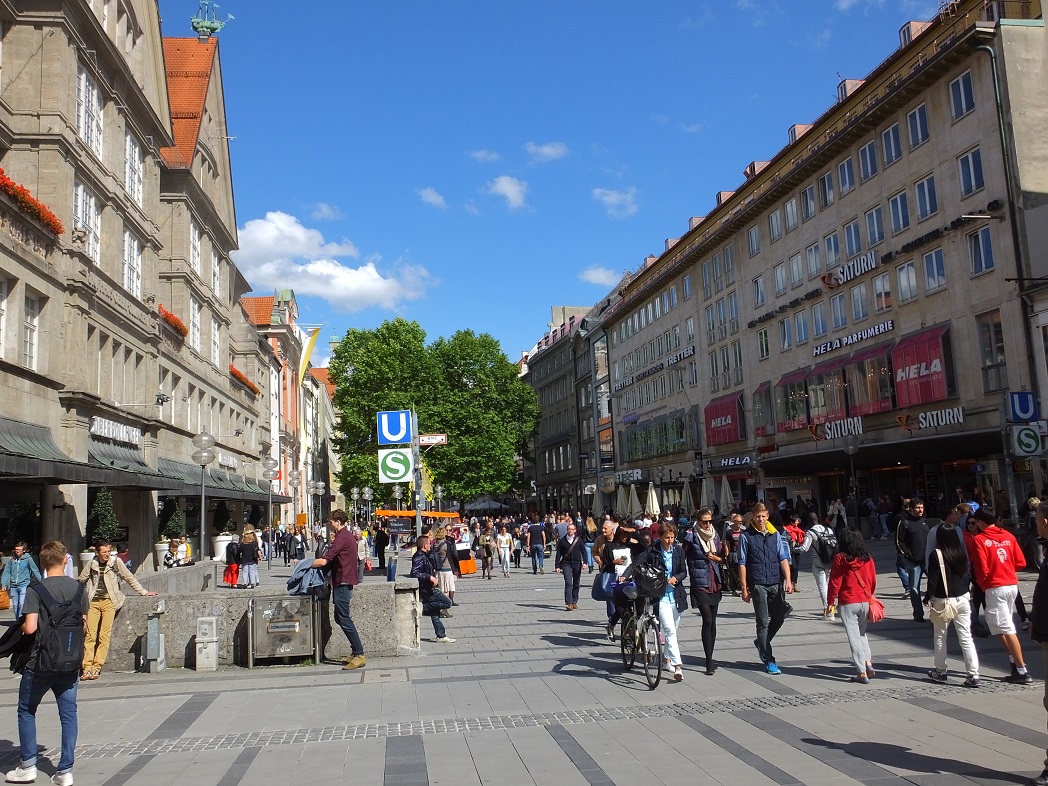 Нойхаузерштрассе - торговая улица Мюнхена.