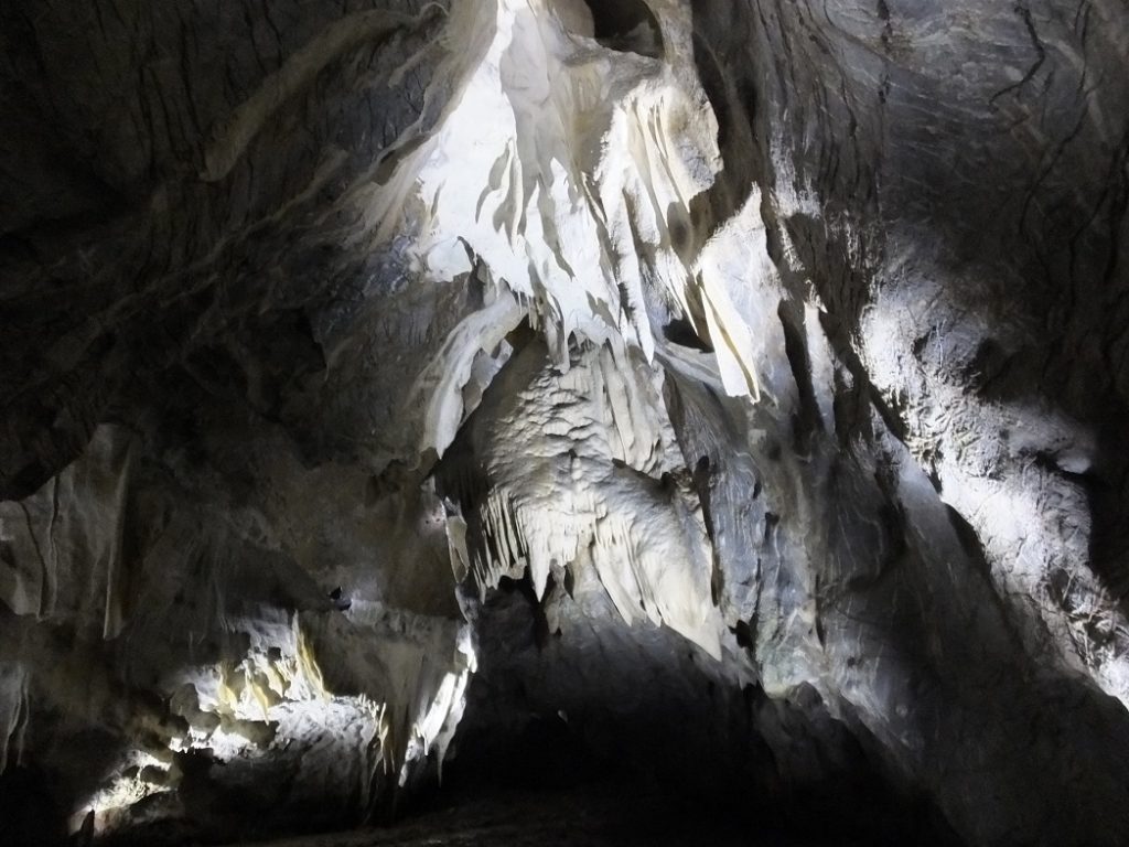 Загадка. Пещера Пунква. Тур в Моравию.