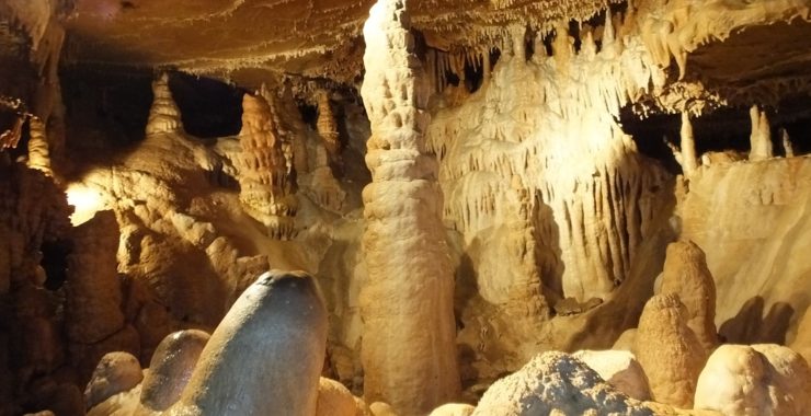 Моравский карст. Новый взгляд. Сталагматы. Пещера Бальцарка. Моравский карст.