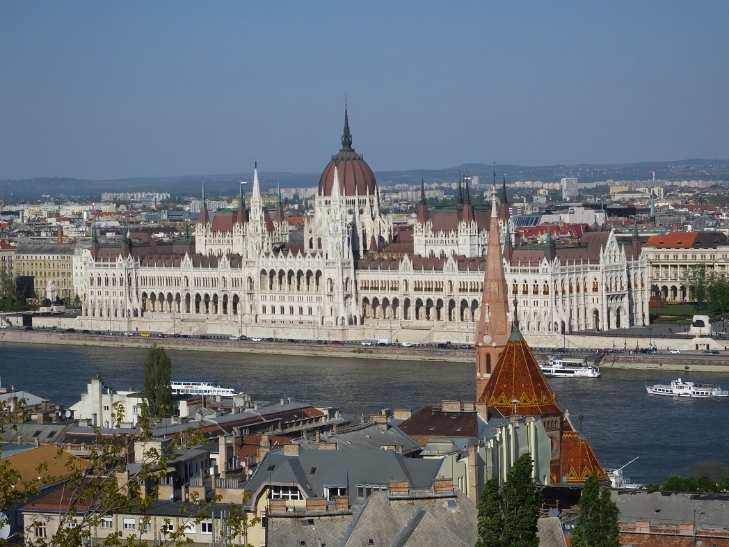Здание венгерского парламента. Тур в Венгрию.
