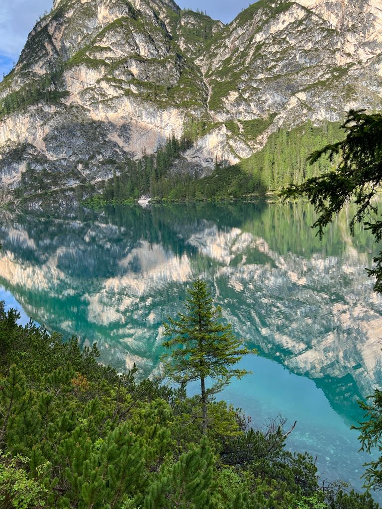 Прагзер-Вильдзе, озеро Прагса. Доломитовые Альпы, Италия. 