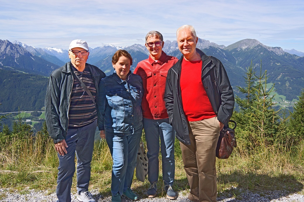 Слева направо: Григорий, Вера, Алексей, Элиша.
