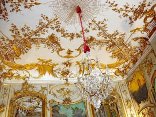 Потолок в концертном зале. Дворец Сан-Суси (Schloss Sanssouci). Потсдам, Германия.